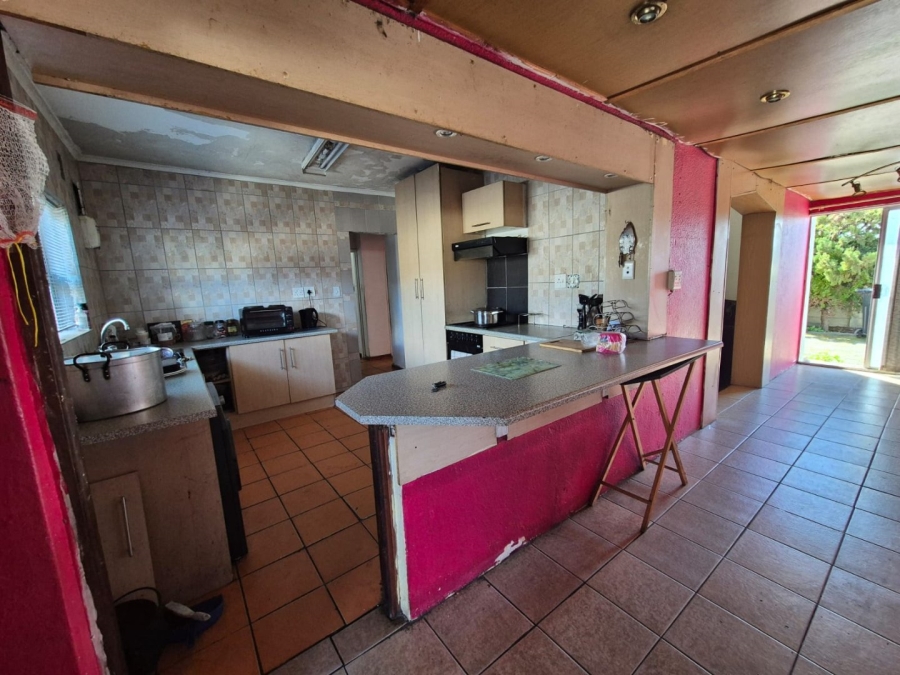 2 Bedroom Property for Sale in Ravensmead Western Cape